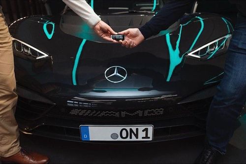 Mercedes-AMG ONE được bàn giao đến khách hàng