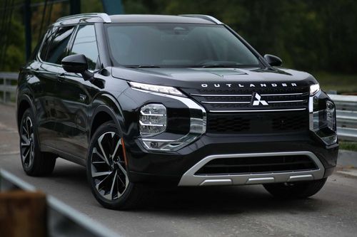 Mitsubishi Outlander 2023 có thêm bản đặc biệt