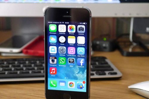 Apple cập nhật iOS cho mẫu iPhone 10 năm tuổi