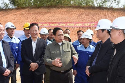 Thủ tướng kiểm tra dự án cao tốc Tuyên Quang - Phú Thọ