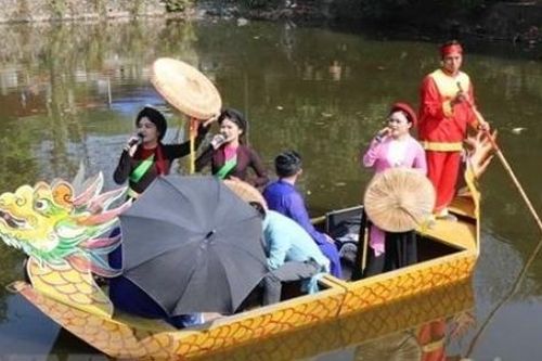 Rộn ràng các lễ hội Xuân vào ngày mùng 4 Tết