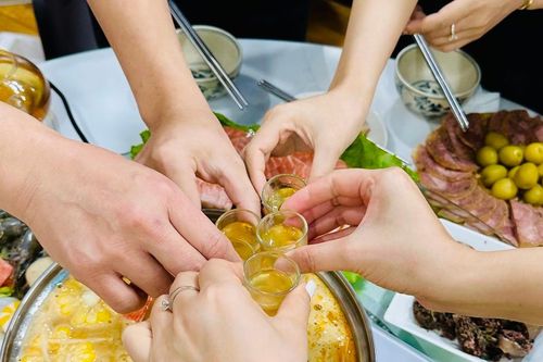 'Bí quyết' giảm say rượu ngày Tết