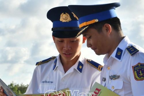 Tết rộn ràng trên tàu Cảnh sát biển