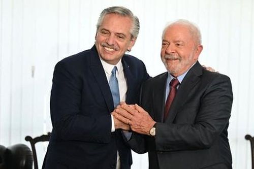 Argentina và Brazil đang thảo luận về việc sử dụng một đồng tiền chung