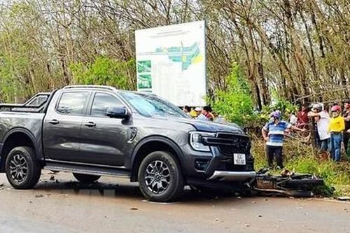 Xe bán tải tông trực diện xe máy, 2 người đàn ông tử vong tại chỗ