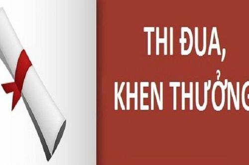 Tặng Huy hiệu 'Vì sự nghiệp xây dựng Thủ đô' cho 10 cá nhân