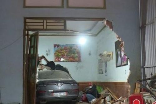 Tình tiết mới vụ ôtô lao vào nhà dân tông người đàn ông tử vong