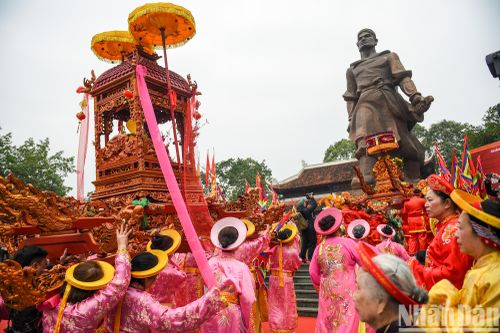 Người dân Hà Nội hào hứng tham gia Lễ hội gò Đống Đa Xuân Quý Mão