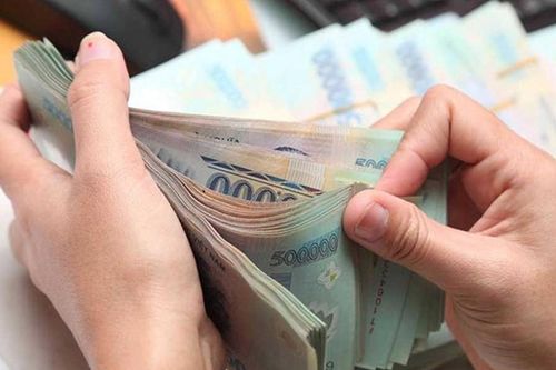 'Ngã ngửa' cách thưởng Tết của đại gia Việt