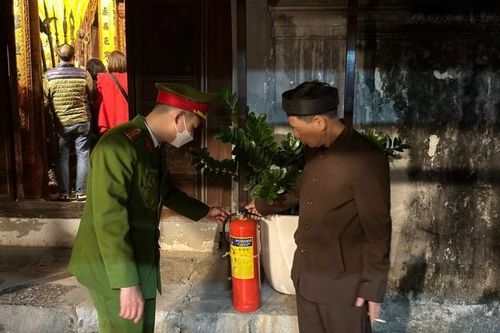 Hà Nội: Đảm bảo an ninh an toàn tại các điểm di tích, đền chùa trong dịp Tết