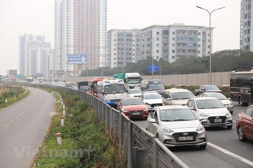 Hà Nội: Nơi ùn ứ, nơi thông thoáng khi người dân trở về sau Tết