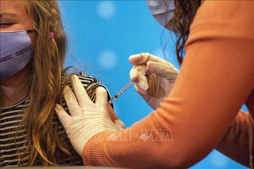 FDA đề xuất tiêm phòng COVID-19 một liều mỗi năm