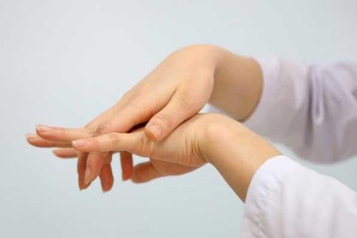 5 dấu hiệu cảnh báo cơ thể thiếu canxi trầm trọng, chị em đừng chủ quan