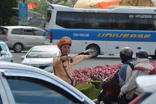 Nỗ lực để du khách vui Tết trọn vẹn tại phố núi Ngàn hoa