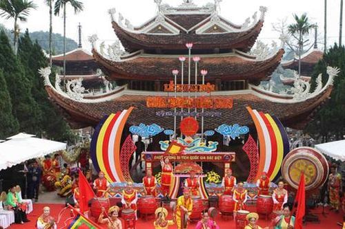 Chùa Hương trước ngày khai hội