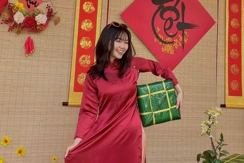 Đầu tư 12 bộ quần áo để không trùng bộ nào trong 7 ngày Tết