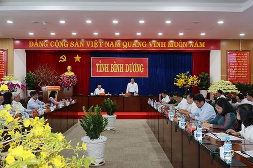 Bình Dương tháo gỡ khó khăn cho doanh nghiệp và người lao động yên tâm làm việc sau Tết