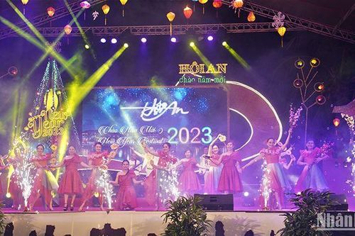 Lượng khách đến Quảng Nam tăng 3,8 lần so với Tết năm ngoái