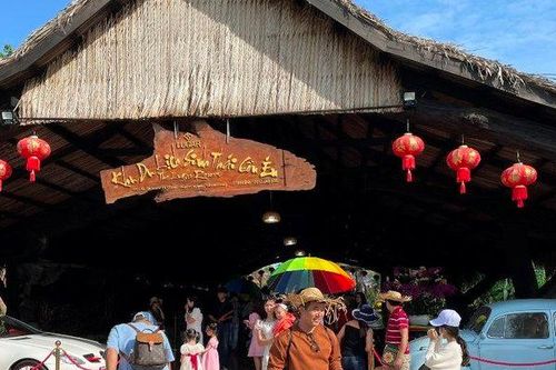 Hơn trăm nghìn lượt khách đến miền Tây dịp Tết Quý Mão 2023