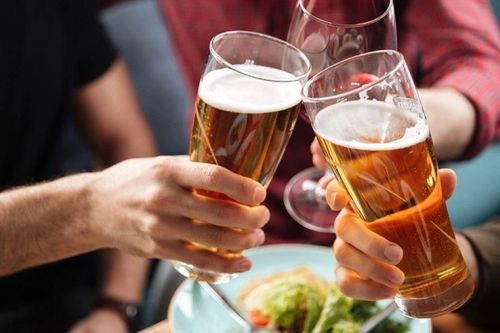 Top 7 thực phẩm bạn nên ăn trước khi uống rượu bia