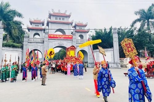 Mê Linh (Hà Nội): Rộn ràng chào đón Lễ hội đền Hai Bà Trưng
