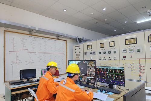 Sản lượng điện tiêu thụ dịp Tết Quý Mão giảm mạnh
