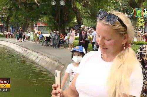 Hà Nội đón trên 330.000 lượt khách dịp Tết Nguyên đán