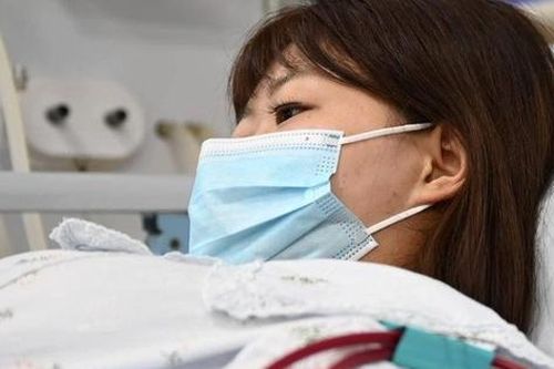 Cô gái trẻ bị suy thận cấp vì một sai lầm khi trị đau bụng kinh
