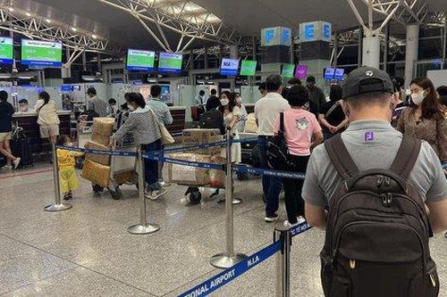 Các sân bay lớn đón lượng khách 'khổng lồ' vào ngày đi làm đầu tiên sau nghỉ Tết