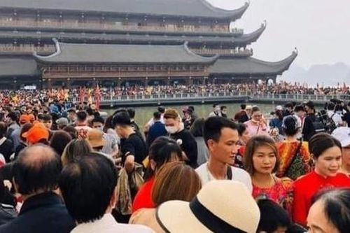 Lễ chùa đầu năm
