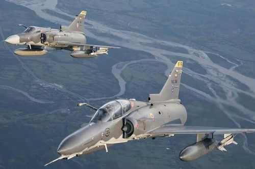 Giá rẻ, tính năng cao nhưng vì sao tiêm kích Kfir nâng cấp không thể cạnh tranh với F-16?
