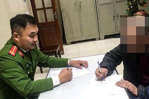 Công an triệu tập người đàn ông lăng mạ tổ công tác làm nhiệm vụ