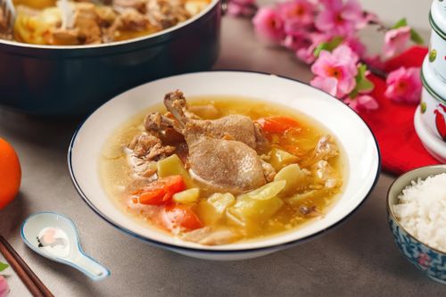 Làm canh vịt nấu dưa cải chua hao cơm
