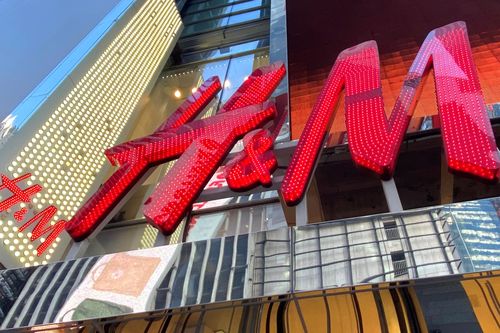 Lợi nhuận H&M rớt mạnh