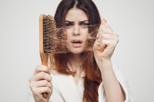 6 cách trị rụng tóc đơn giản tại nhà