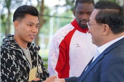 Thưởng Tết và lì xì ở V-League