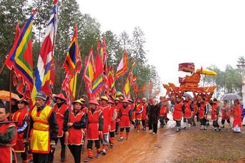 Về nơi Vua Hùng ăn Tết
