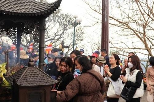 Quảng Ninh đón gần 660.000 lượt khách dịp Tết Nguyên đán Quý Mão 2023