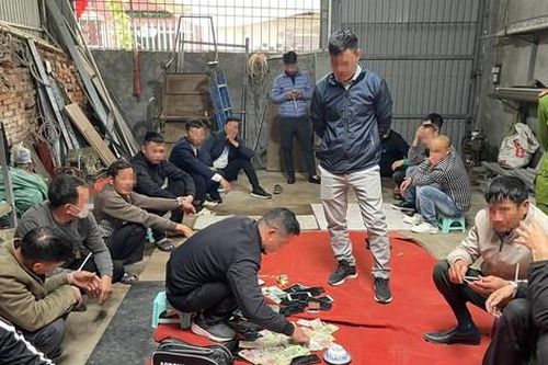 Bắt quả tang hàng chục 'con bạc' sát phạt trong xưởng cơ khí