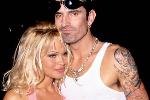 Pamela Anderson nhận 10 triệu USD thừa kế từ chồng cũ