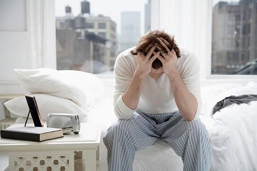 Những tình huống khiến quý ông 'bất lực' vì cương dương kéo dài