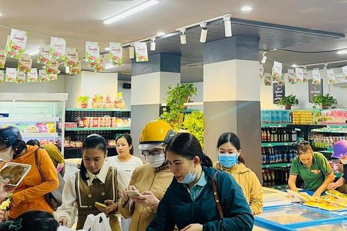 Đồ lễ ngày cúng khai hạ phong phú, giá tăng nhẹ