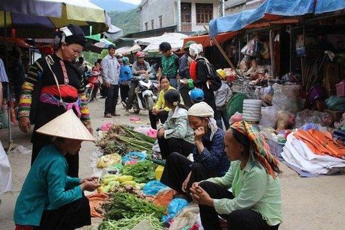Trảy hội chợ phiên nơi 'nước non Cao Bằng'