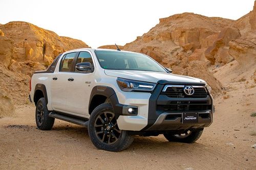 Top 10 ôtô bán chạy nhất thế giới năm 2022: Bất ngờ Vì Toyota Hilux
