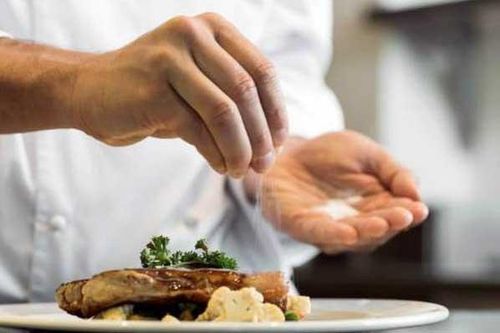 Thói quen buổi sáng khiến thận dù tốt mấy cũng bị tàn phá, tổn thọ