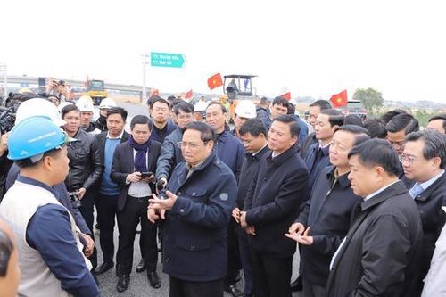 Thủ tướng kiểm tra, đôn đốc tiến độ dự án cao tốc Bắc - Nam