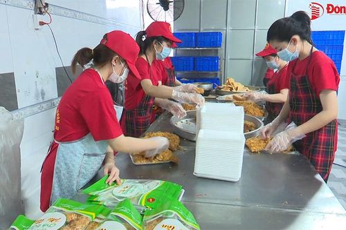 Làm giàu từ cơm cháy chà bông