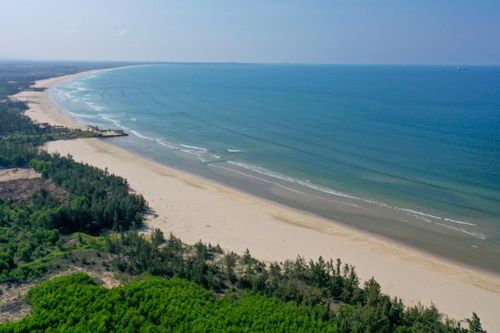 Hai thi thể dạt vào bờ biển Quảng Ngãi