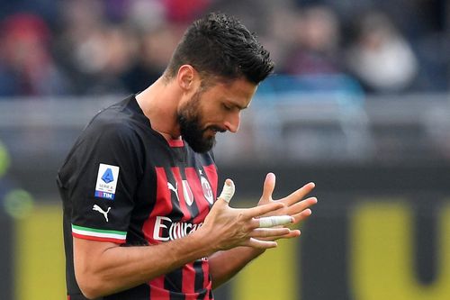 Thua sốc Sassuolo, AC Milan tạo thống kê tệ nhất lịch sử