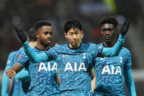 Son lập cú đúp giúp Tottenham đánh bại Preston ở FA Cup